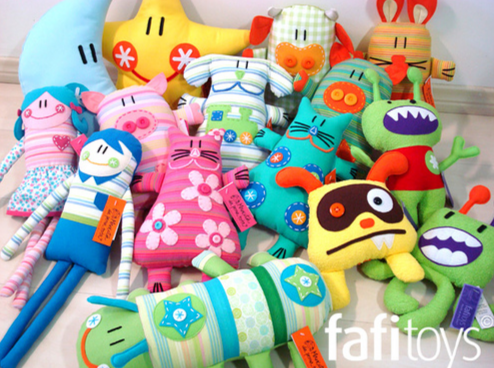 Веселые и яркие игрушки от Fafi / Fátima Finizola